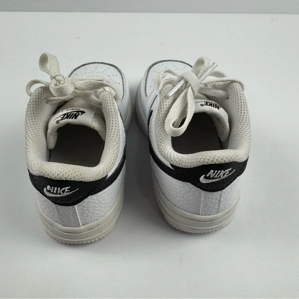 Nike comfortable sneakers